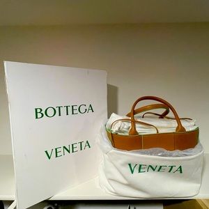 Bottega Veneta Small Arco Tote Bag New and Unused